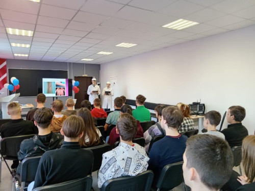 Волонтерская деятельность по теме “Помощь при бытовых травмах”