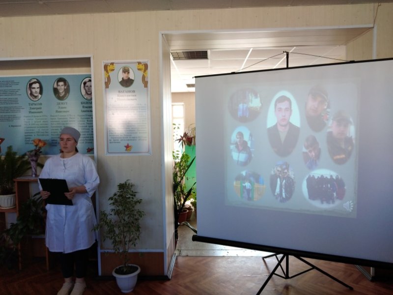 Открытие мемориальной доски памяти  выпускника УФ ГАПОУ "Волгоградский медицинский колледж"  Ваганова Константина