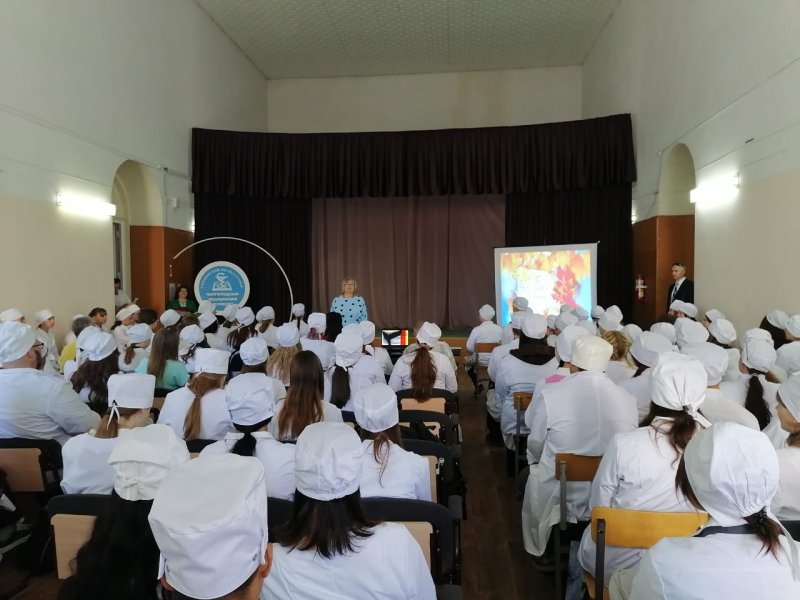 С Днем знаний 2025!